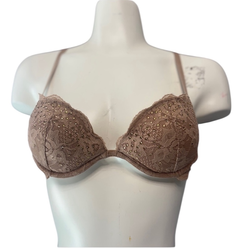 🍄3/$20 La SENZA Brown Lace Embellished Bra